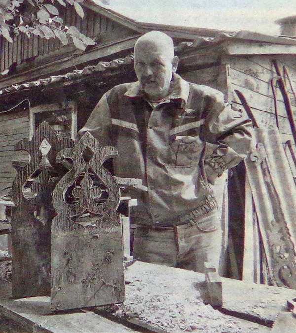 Художник-реставратор Андрей Скидан спасает деревянное творчество предков